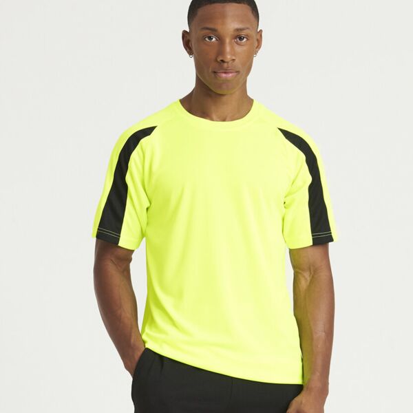 Contrast cool T - Evee Bozso Thumbnail